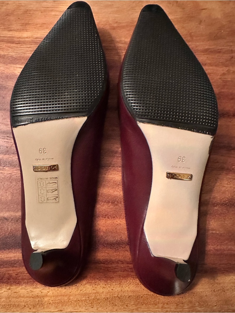 Gucci Burgundy Leather Kitten Heel Mules with Gold Hardware - Picture 6 of 9